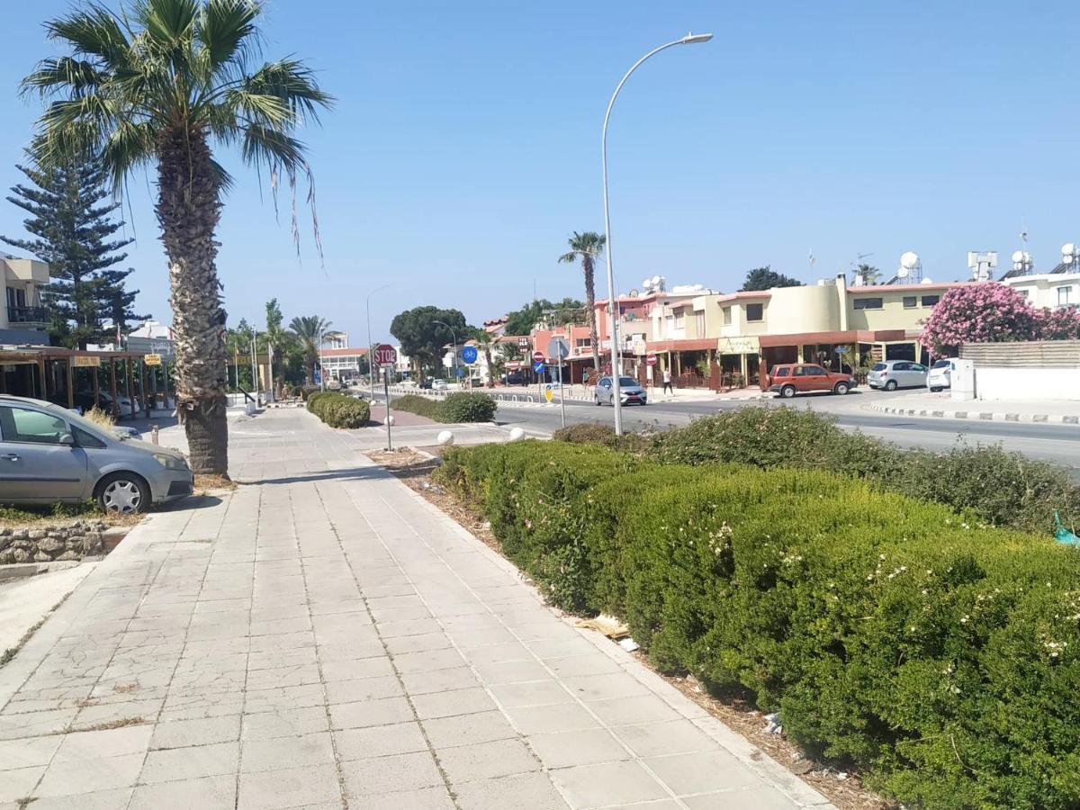 Appartamento Charming Holiday Retreat Kato Paphos Apt 400M To The Beach Esterno foto